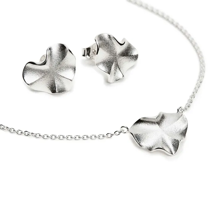 Design Anu Kaartinen Earrings Hauru Heart silver earrings